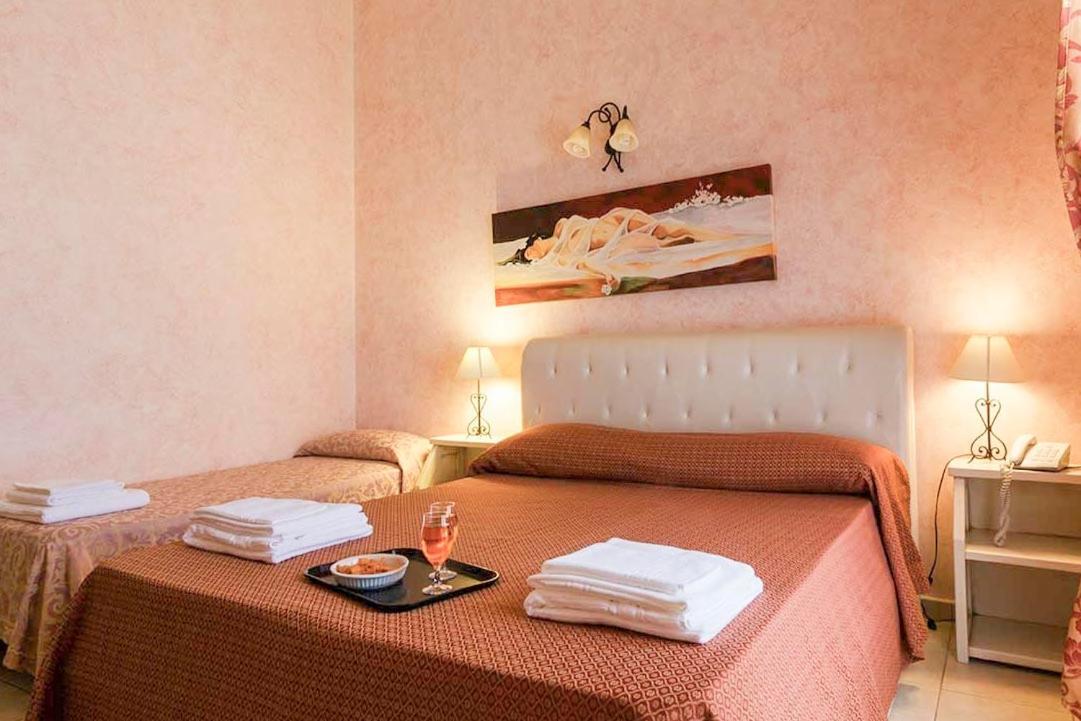 Hotel Salento Gold Beach Марина ди Песколусе Екстериор снимка