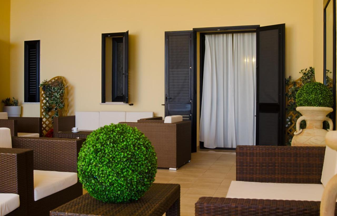 Hotel Salento Gold Beach Марина ди Песколусе Екстериор снимка